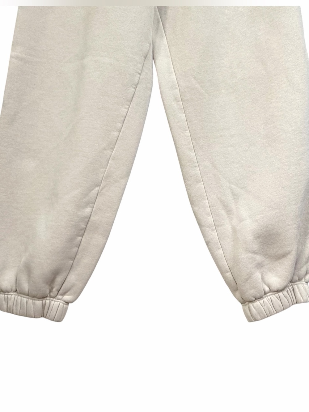 Abercrombie & Fitch Essential Oversized Sunday Sweatpants in Cream - Picture 8 of 10